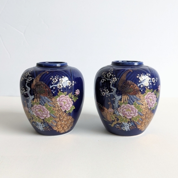 Set/ 2 Vintage Porcelain Cobalt Blue Lidded Ginger Jar Peacock Floral Vase - Picture 2 of 16